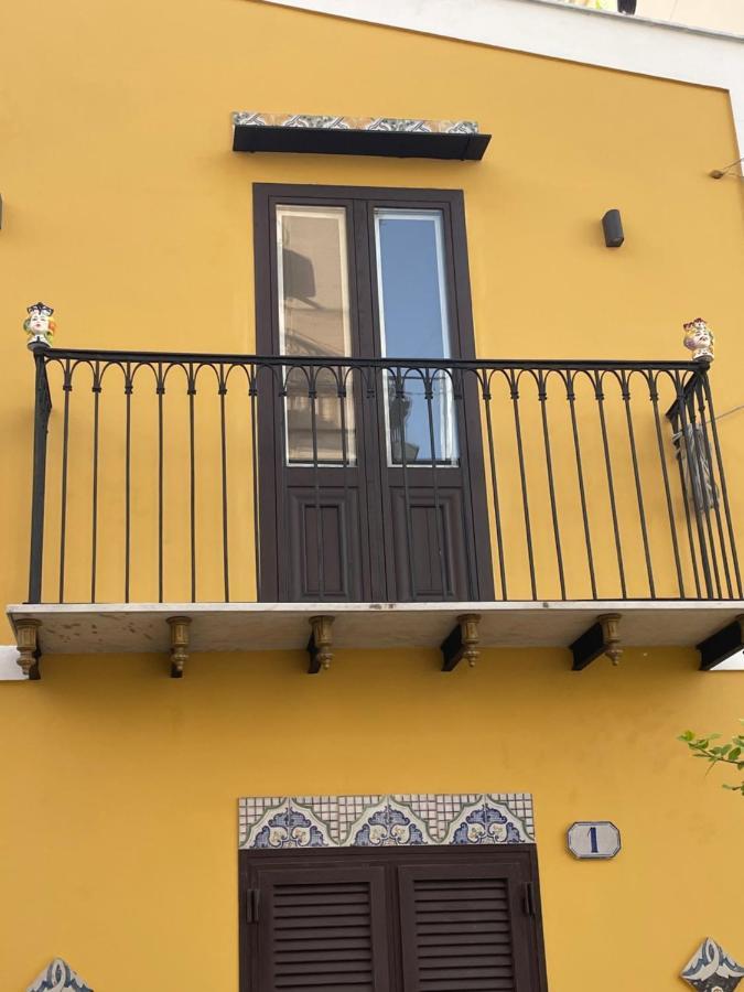 Casa Vacanze Donna Pina Palermo Zewnętrze zdjęcie