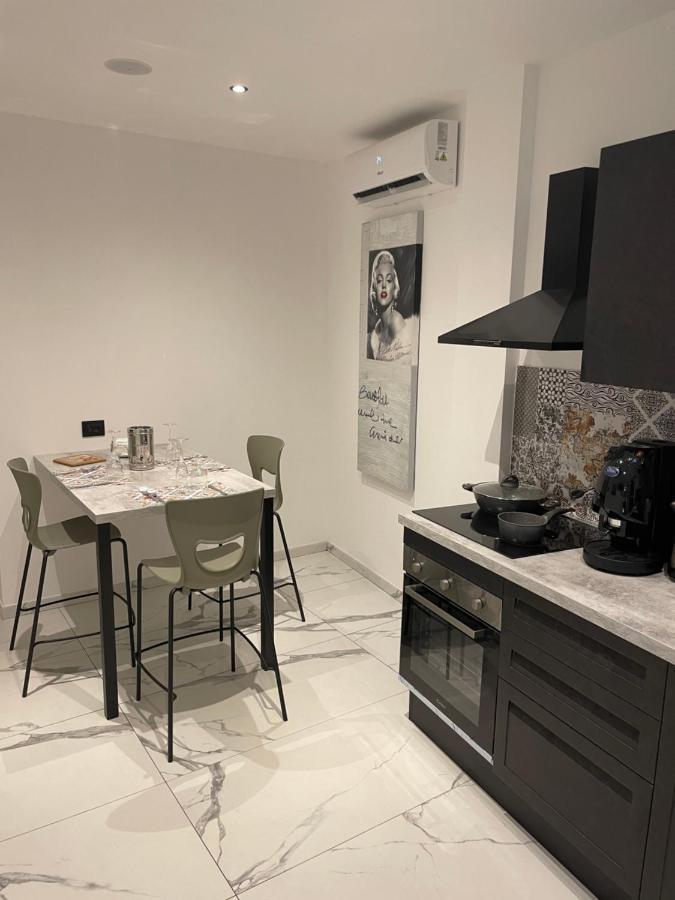Casa Vacanze Donna Pina Palermo Zewnętrze zdjęcie